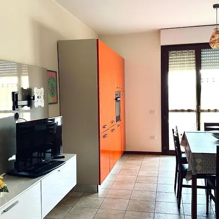 Se123 - Marzocca, Comodo Trilocale A 300 Mt Dal Mare *